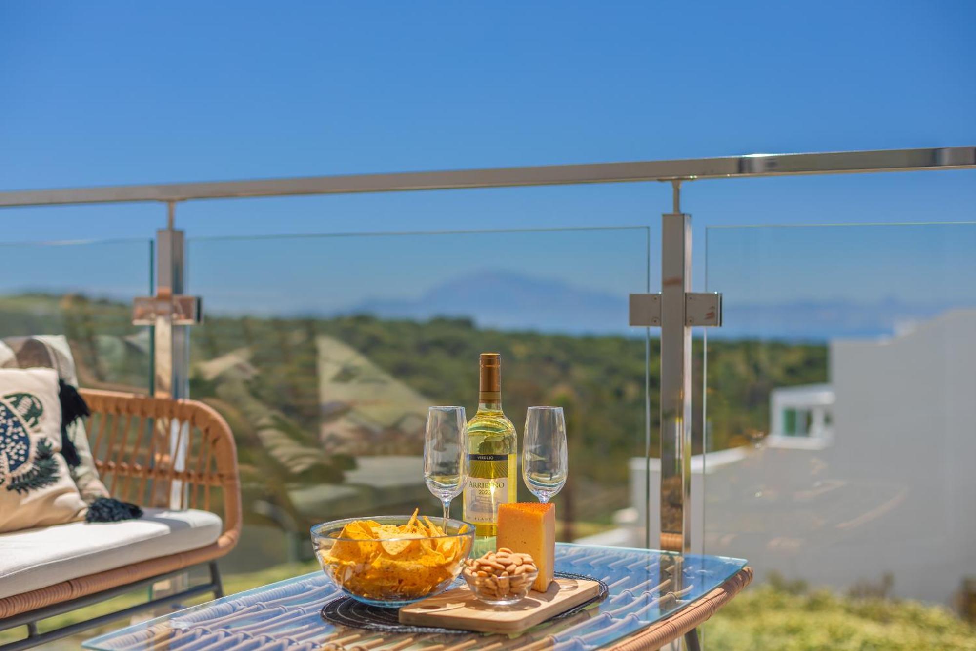 Views, Terrace & Pool - Fibre Wifi - Simplytarifa Apartment Tarifa