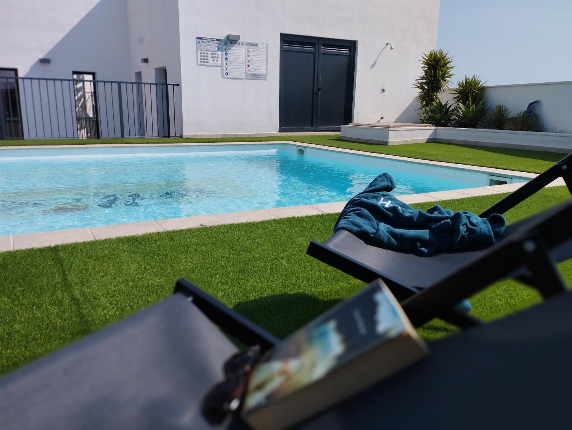 Apartment Views, Terrace & Pool - Fibre Wifi - Simplytarifa *