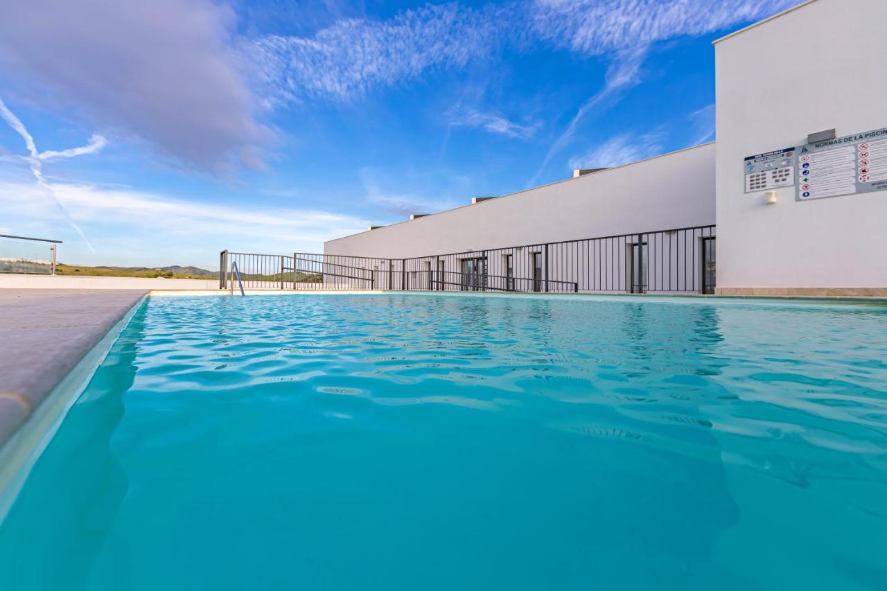 Views, Terrace & Pool - Fibre Wifi - Simplytarifa Apartment *