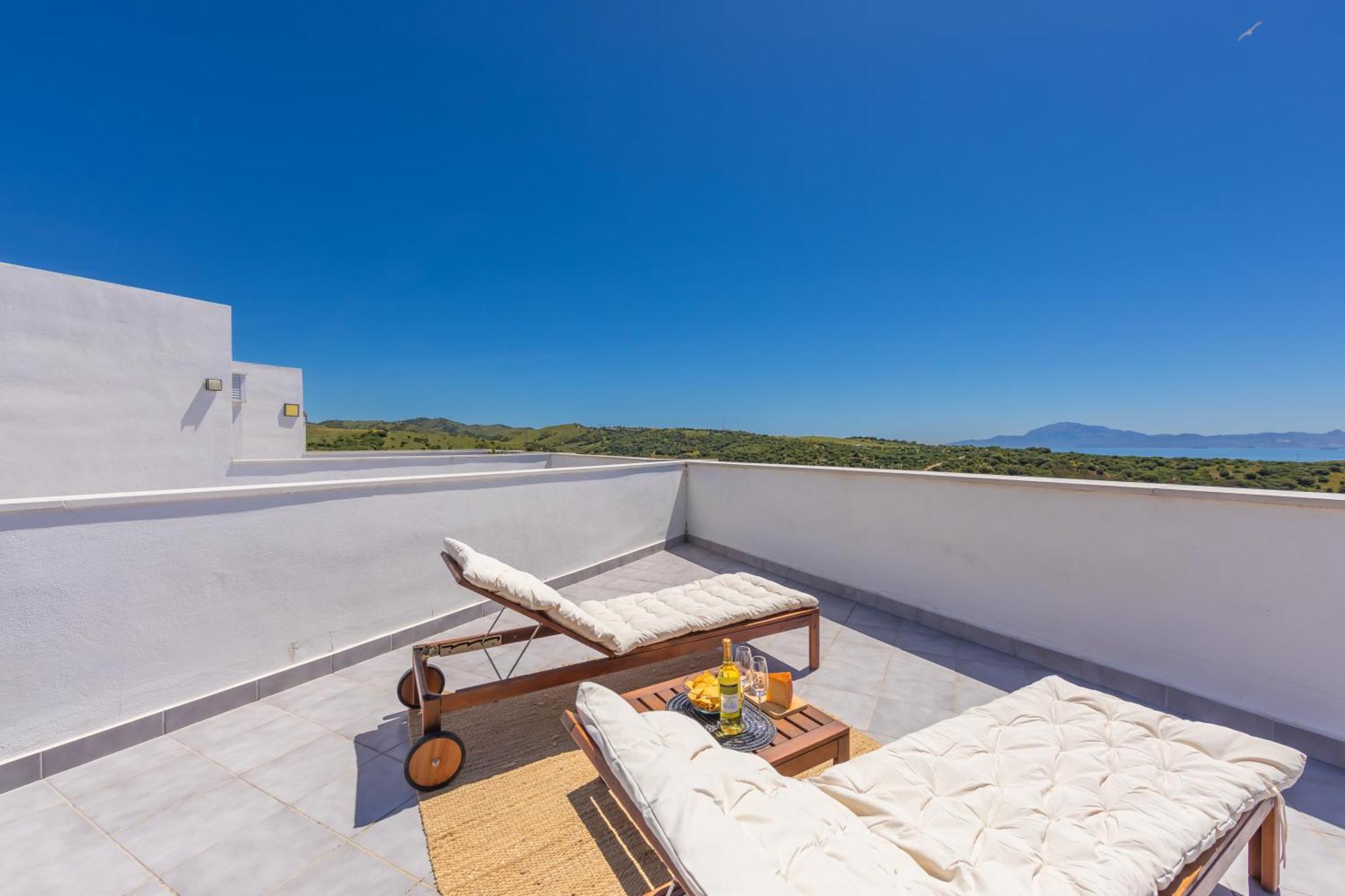 Views, Terrace & Pool - Fibre Wifi - Simplytarifa * Tarifa
