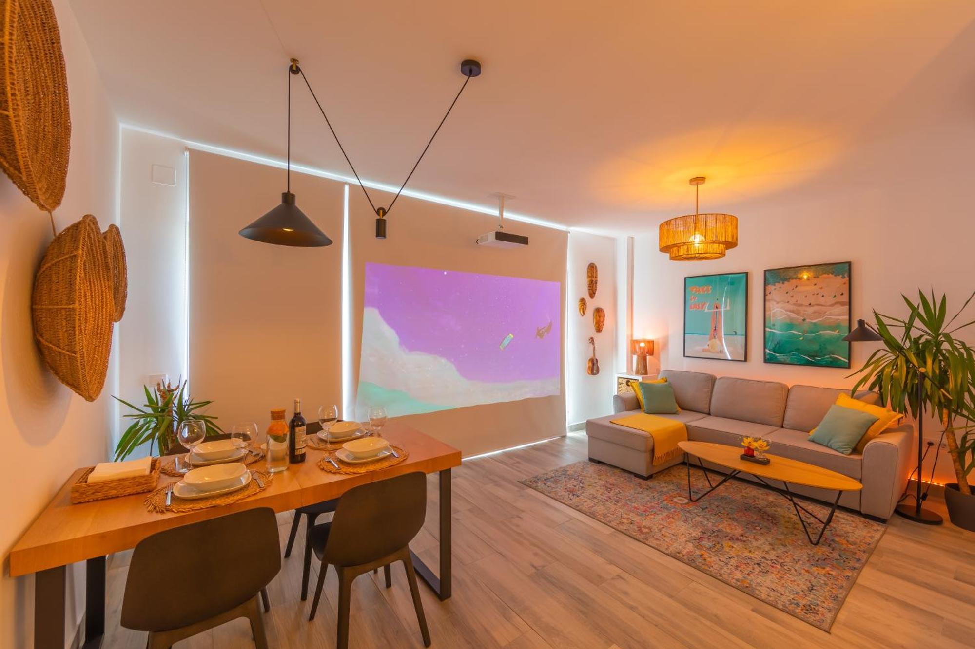 Views, Terrace & Pool - Fibre Wifi - Simplytarifa Apartment