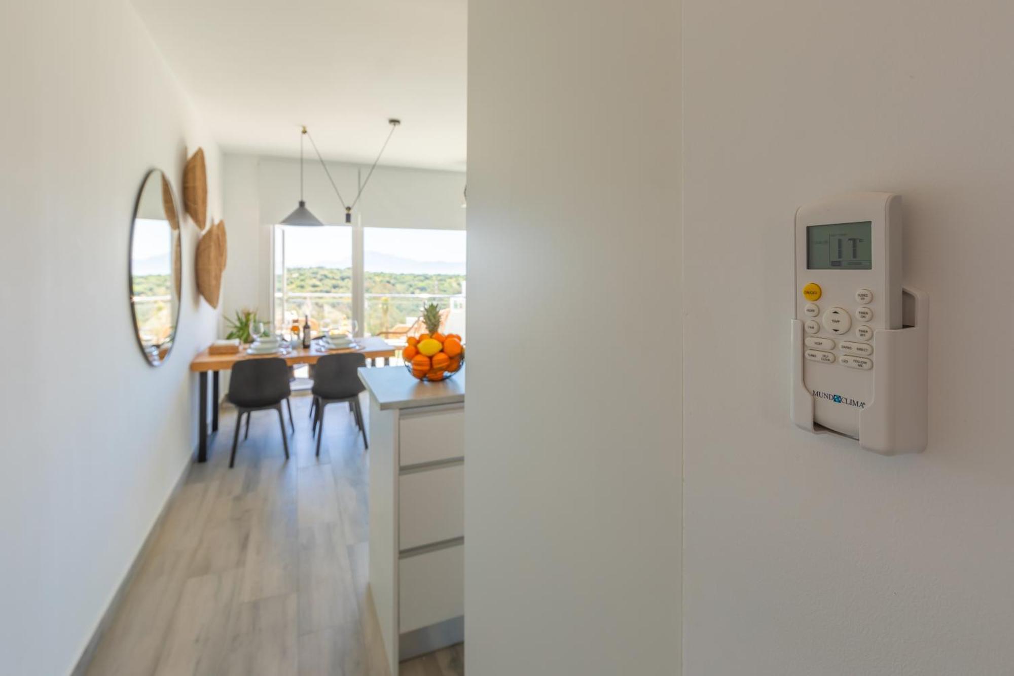 Apartment Views, Terrace & Pool - Fibre Wifi - Simplytarifa *