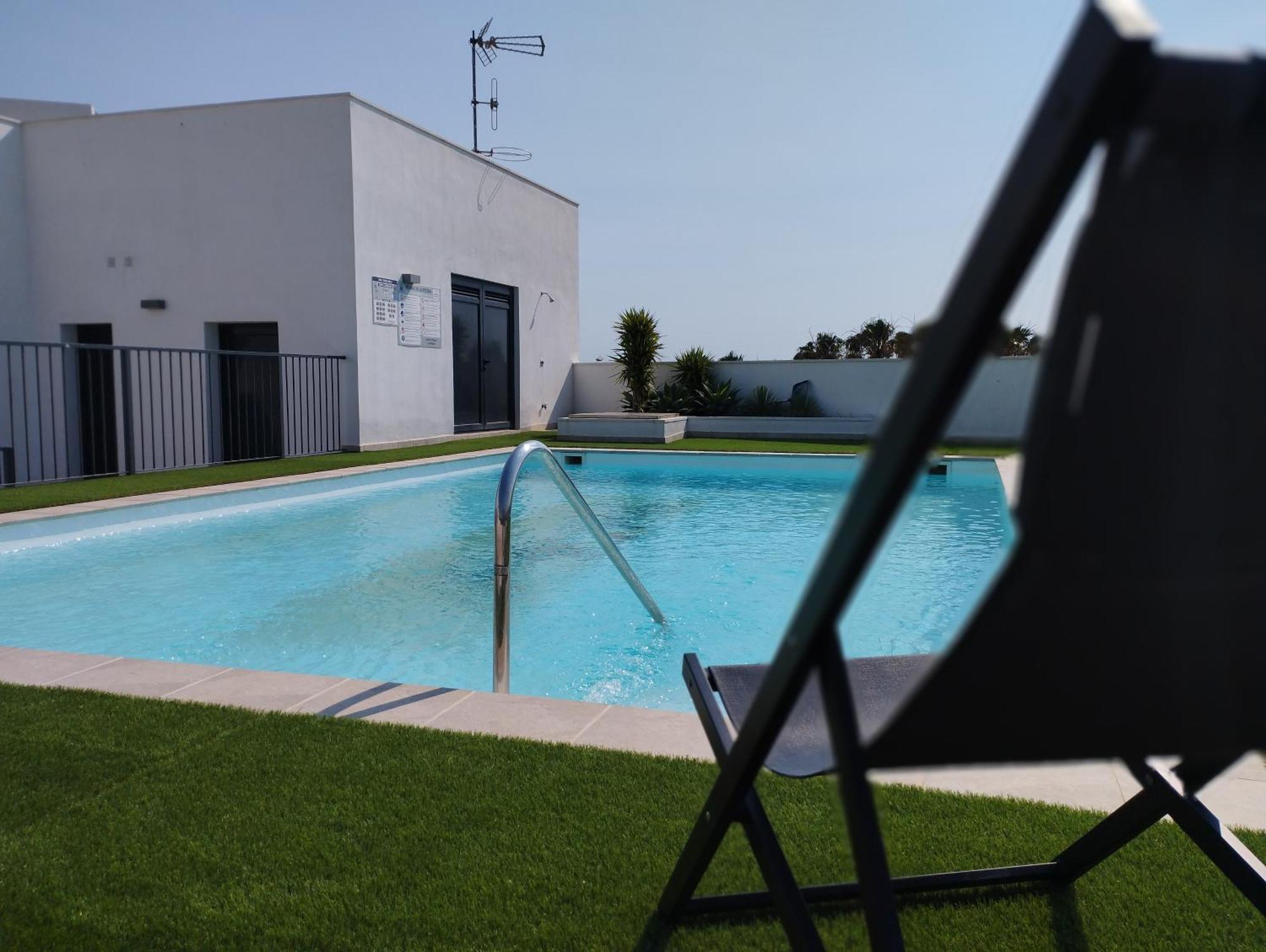 Views, Terrace & Pool - Fibre Wifi - Simplytarifa Tarifa